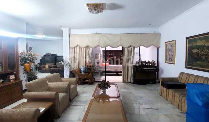 Rumah Bagus Terawat, Siap Huni Dalam Komplek Elit Lebak Bulus