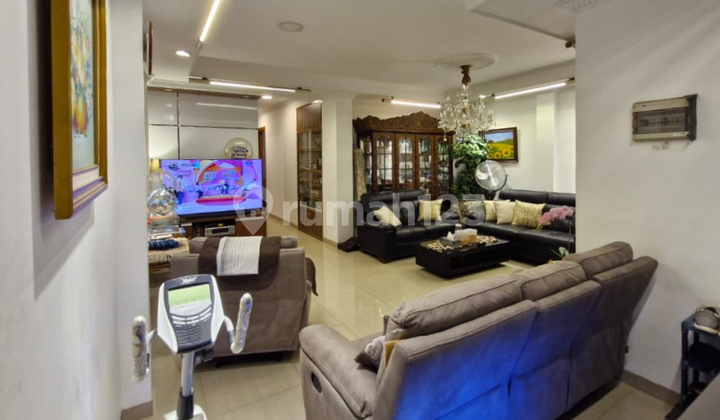 Beautiful Ready-to-Live House in Pondok Indah