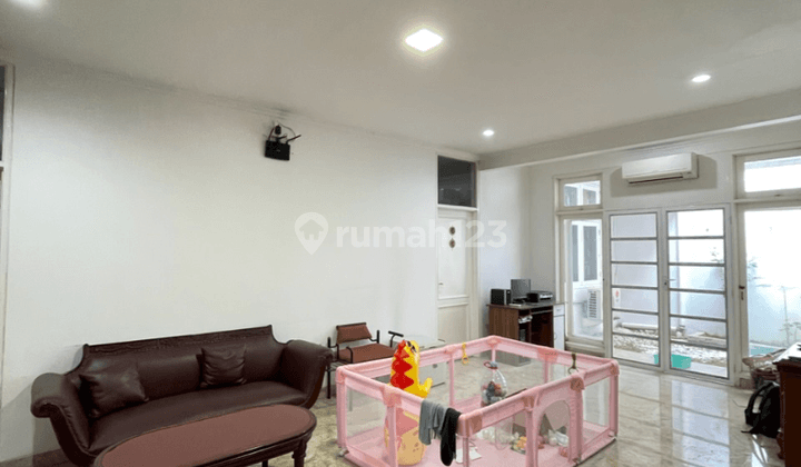 Rumah Cantik Dalam Komplek Di Tanjung Barat 1