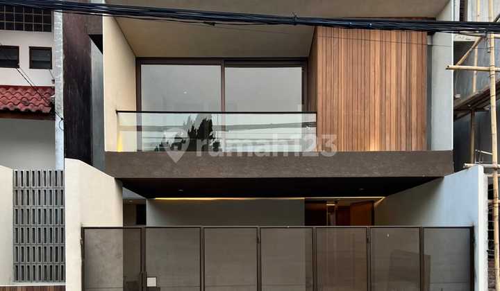 Rumah Baru Dalam Komplek Di Cinere Raya