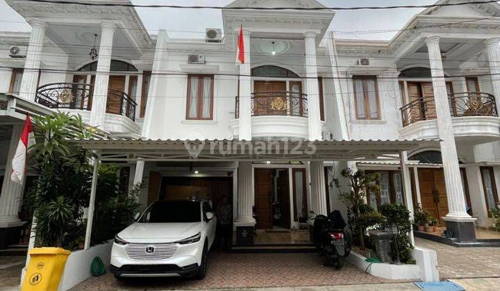 Rumah Bagus Terawat Dalam Townhouse Di Jagakarsa 1