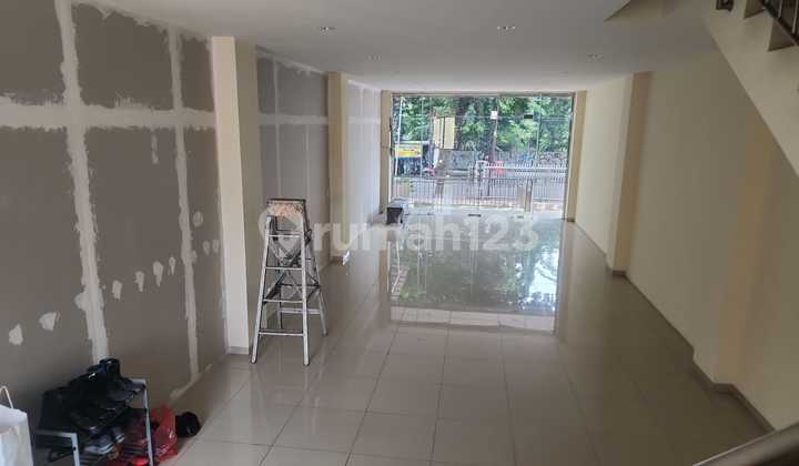 Ruko/gedung Strategis Di Pondok Pinang