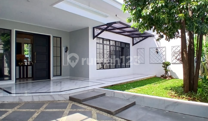 Rumah Baru American Classic Siap Huni di Cilandak