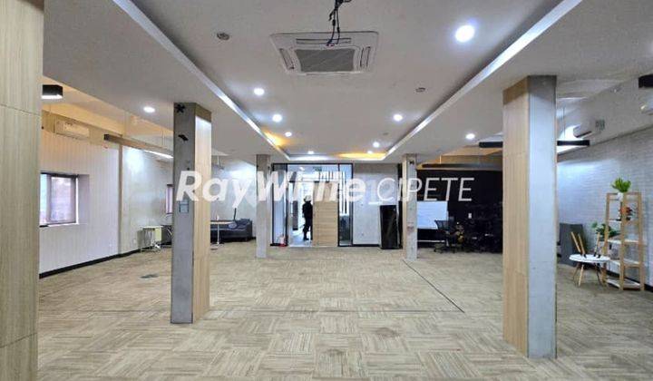 Gedung Lokasi Strategis Di Manggara, Pinggir Jalan - 2 Gedung Terhubung Jembatan  2