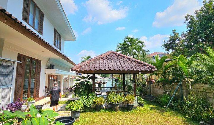 Rumah Cantik Terawat di Pejaten Barat  2