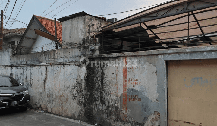 Rumah Hitung Tanah di Pancoran Jakarta Selatan Lokasi Strategis 2