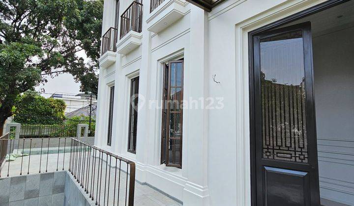 Rumah Mewah 2 Lantai American Style Brand New di Kemang  1