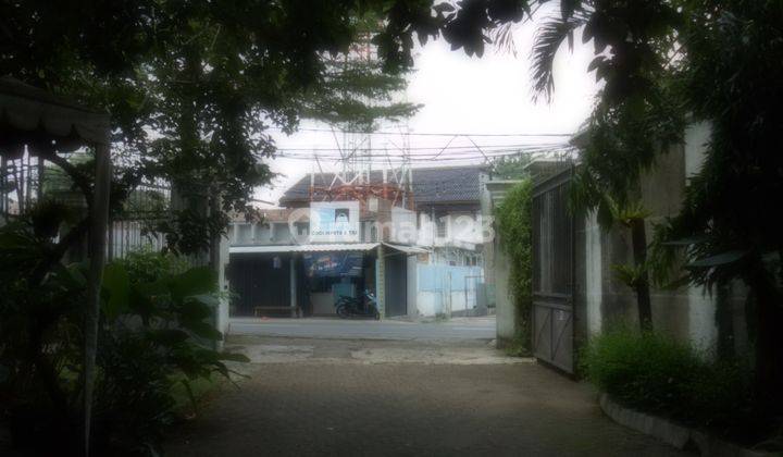 2 Rumah Dalam 1 Halaman Luas Banyak Pohon Teduh di Lebak Bulus 2