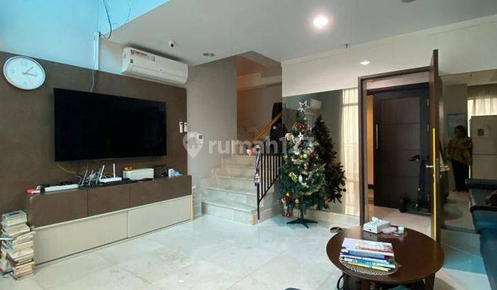 Apartemen Essence Darmawangsa 4 BR Furnished Murah Sangat  1