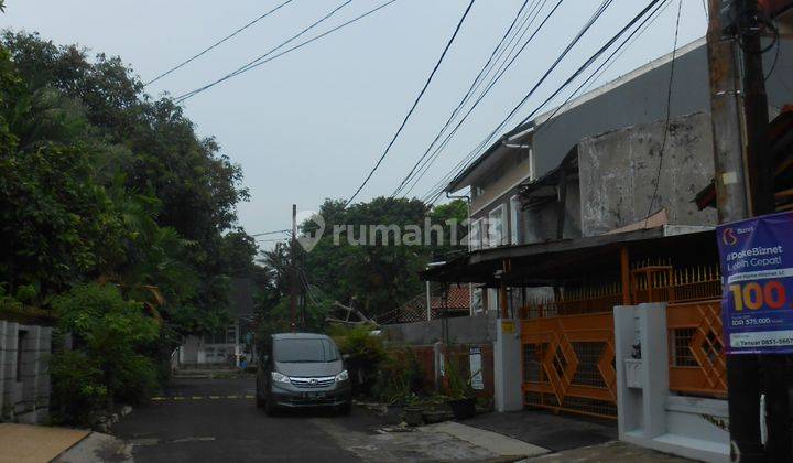 Rumah 2 Lantai dalam Komplek di Kembangan 2