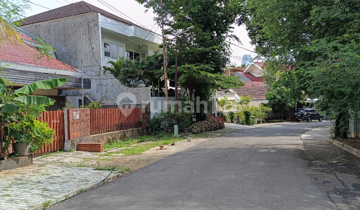 Rumah Lama Hitung Tanah Area Kebayoran Baru
