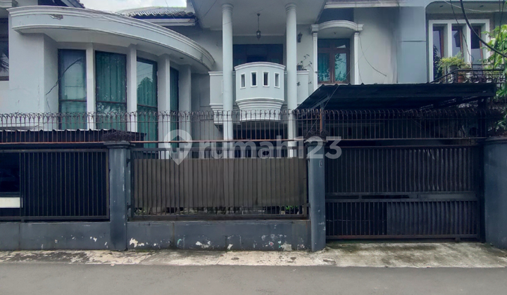 Rumah Di Area Strategis Di Gandaria Kebayoran Baru