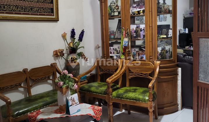 Rumah Dalam Komplek di Pasar Minggu