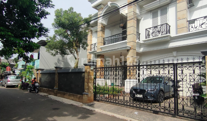 Comfortable House in Lebak Bulus