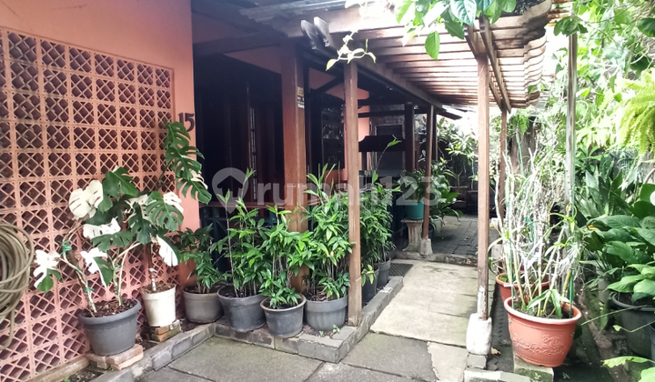 Rumah Dalam Perumanan di Area Cipete
