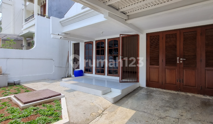 Rent a Ready-to-Live House in Pondok Indah 2