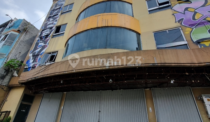 4-Story Building for Rent in Tebet, South Jakarta