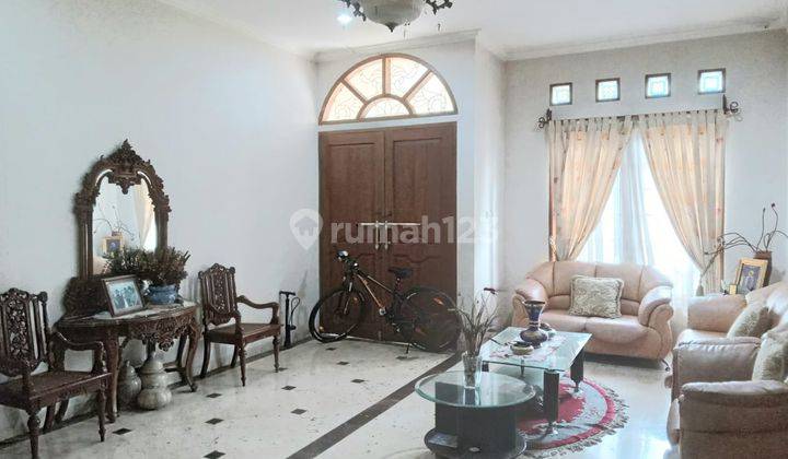 Villa Cinere Mas. Rumah Klasik 2 Lantai Di Kawasan Elite Jaksel 1