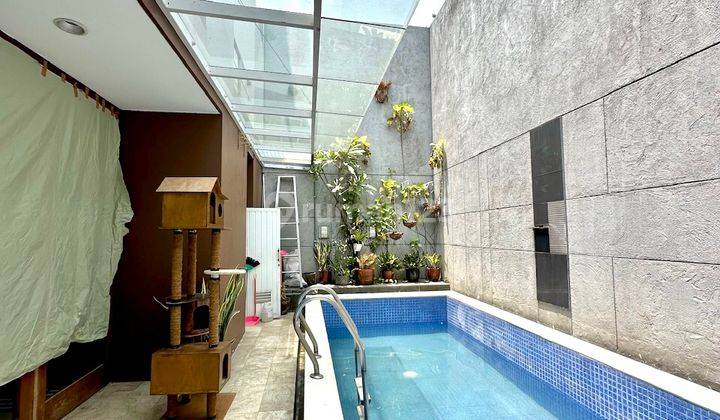 Ampera Kemang. Dijual Rumah Minimalis 2 Lt Dalam Townhouse 1