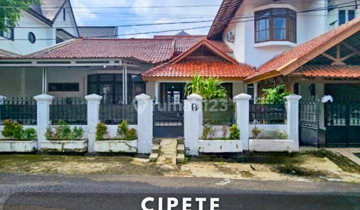 Rumah Terawat Lokasi Bagus di Cipete Selatan 1