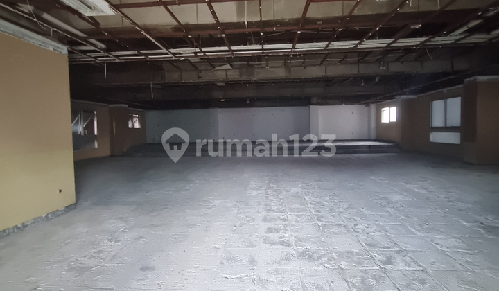 4-Story Building for Rent in Tebet, South Jakarta