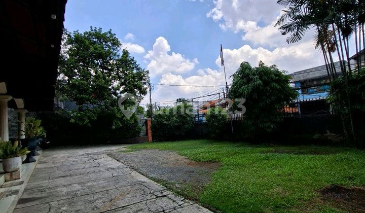 Rumah Lama Terawat Lokasi Komersil Kemang 2