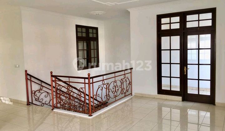 Nice House in Complex Strategic Location 2