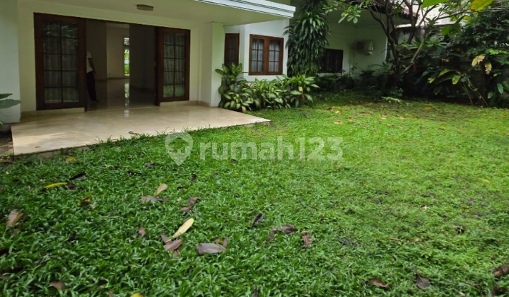 Rumah Siap Huni Di Kebayoran Baru Lokasi Strategis