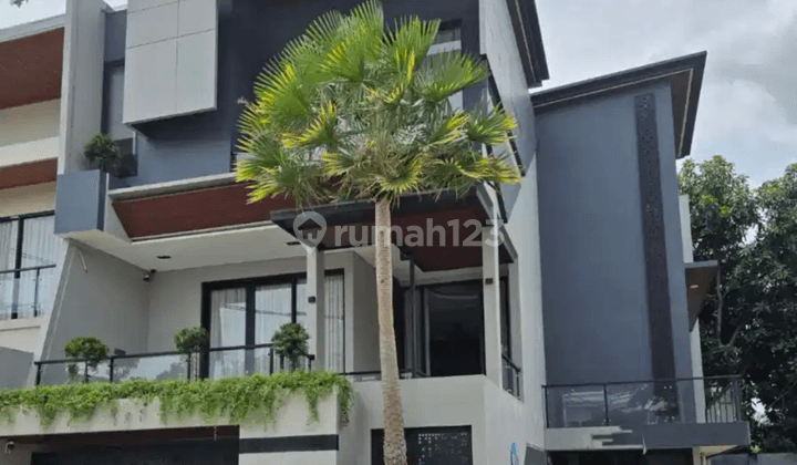 Rumah Cantik 3 Lantai Dalam Townhouse Jagakarsa Jakarta Selatan 1