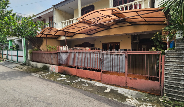 Rumah 2 Lantai Cocok untuk Kos di Kebayoran Baru