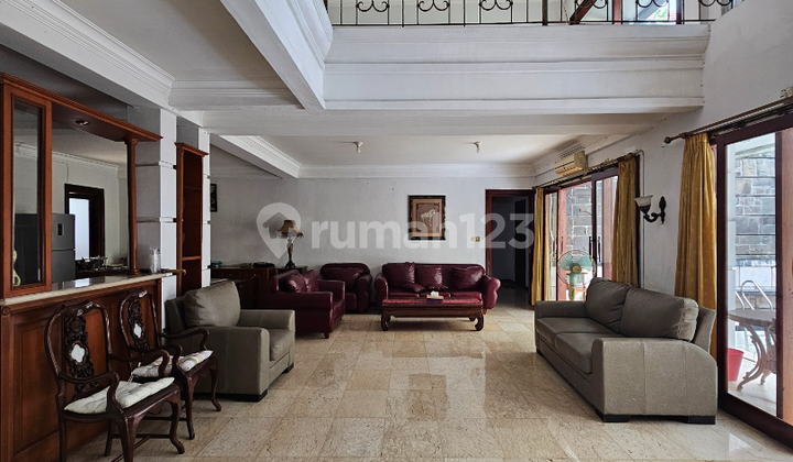 Dijual Rumah 2 Lantai Dalam Kompleks Area Senayan 2