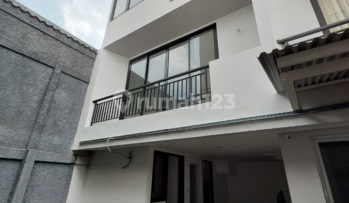 Rumah Baru 4 Lantai (Aparthouse) di Fatmawati Jakarta Selatan 1