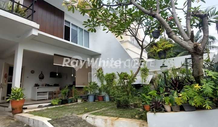 Rumah Cantik Siap Huni Di Area Cipete Jakarta Selatan Rumah Cantik Siap Huni Di Area Cipete Jakarta Selatan