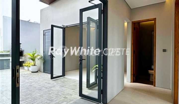 Rumah Brandnew Jalan Lebar di Area Prime Pondok Indah Jakarta Selatan 2