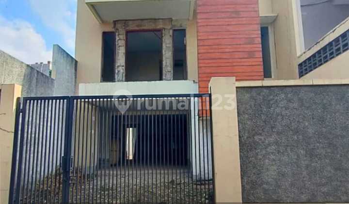 Rumah Modern Kondisi 80% Lokasi Nyaman Dan Strategis Di Cilandak Jaksel Rumah Modern Kondisi 80% Lokasi Nyaman Dan Strategis Di Cilandak Jaksel