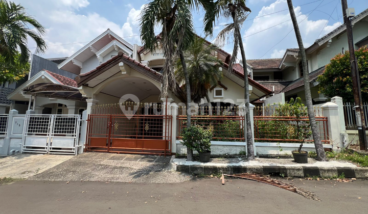 Rumah Siap Huni Terawat Dalam Komplek Elit Lebak Bulus Jaksel