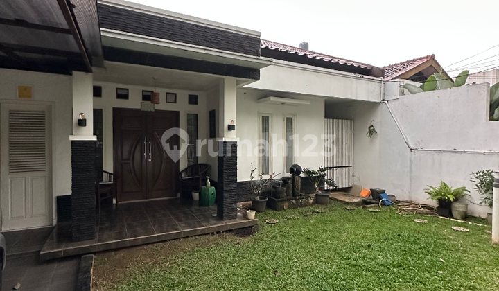Rumah Cantik Nyaman Dalam Komplek Lebak Bulus Jakarta Selatan Rumah Cantik Nyaman Dalam Komplek Lebak Bulus Jakarta Selatan
