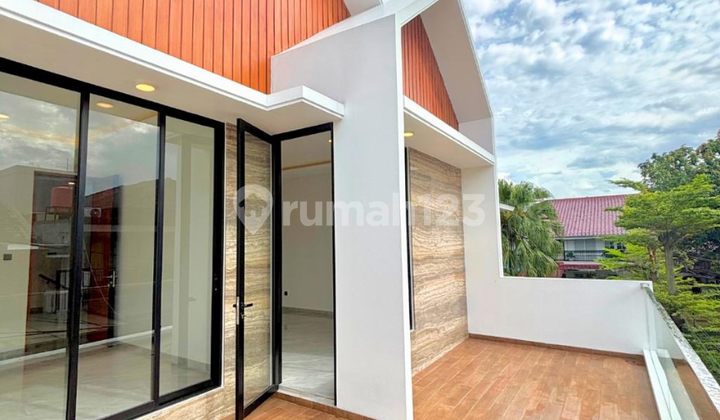Rumah Brand New Akses Jalan Lebar di Pondok Indah Jakarta Selatan 2
