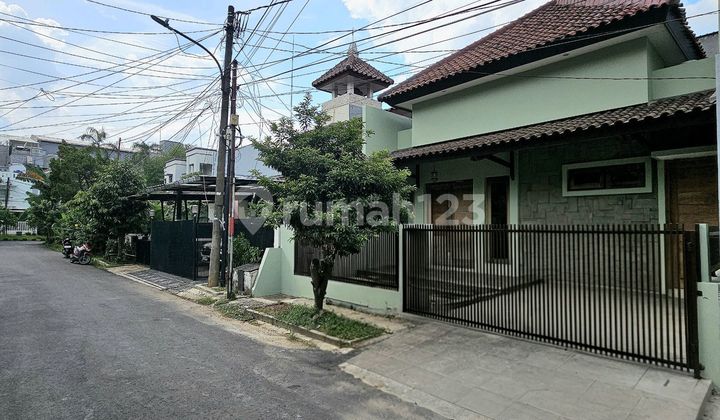 Rumah Bagus Full Renovasi Dalam Komplek di Lebak Bulus