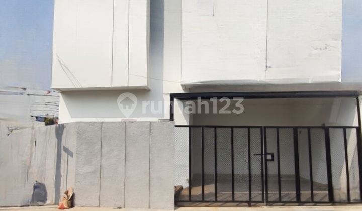 Modern Minimalist Brand New House in Kebon Baru, Tebet, South Jakarta