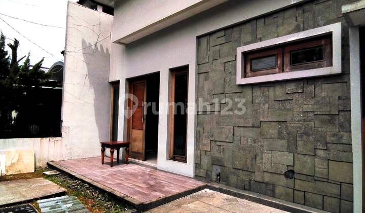 Rumah Full Renovasi Dalam Komplek Di Lebak Bulus Jakarta Selatan