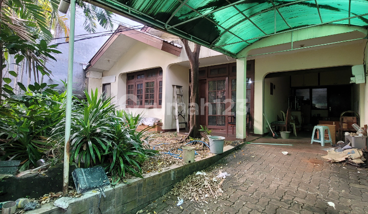 Rumah Tua Hitung Tanah di Pondok Indah Harga Dibawah NJOP