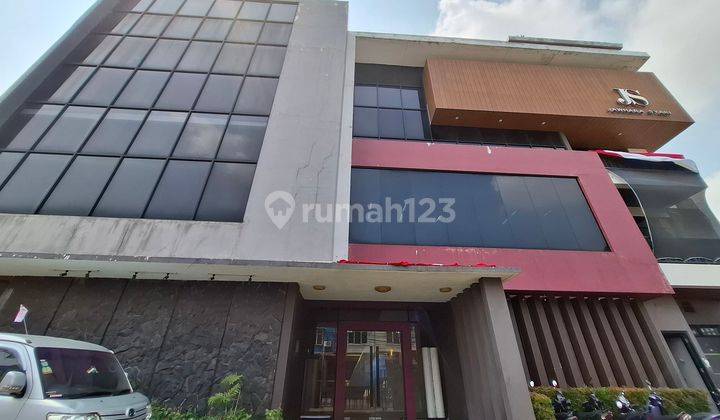 Gedung Kantor 4 Lantai Terletak di Jalan Ramai Dekat Pintu Tol Jatibening Bekasi 2