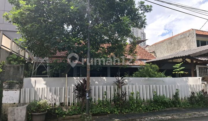Old House Including Land in Terogong Complex, South Jakarta Old House Including Land in Terogong Complex, South Jakarta