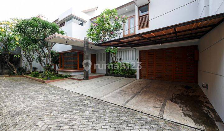 Rumah Mewah Tropical Modern Dalam Townhouse Di Cipete 1