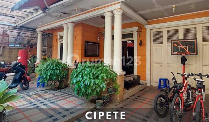 Well-Maintained House in a Complex in Cipete 2