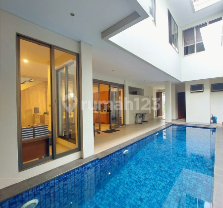 Rumah Bagus Ada Pool Siap Huni Di Pondok Indah 2