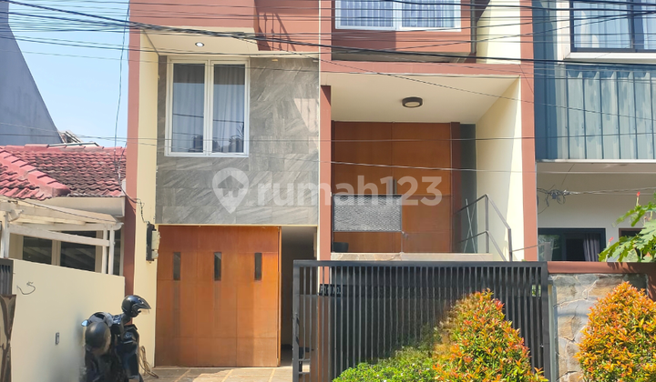 Rumah Siap Huni 3 Lantai Di Pondok Indah Jaksel