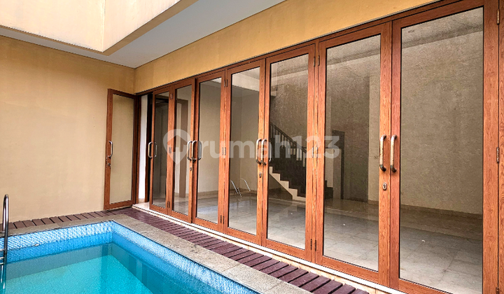 Rumah Mewah Dengan Spool Di Kemang Bebas Banjir 2