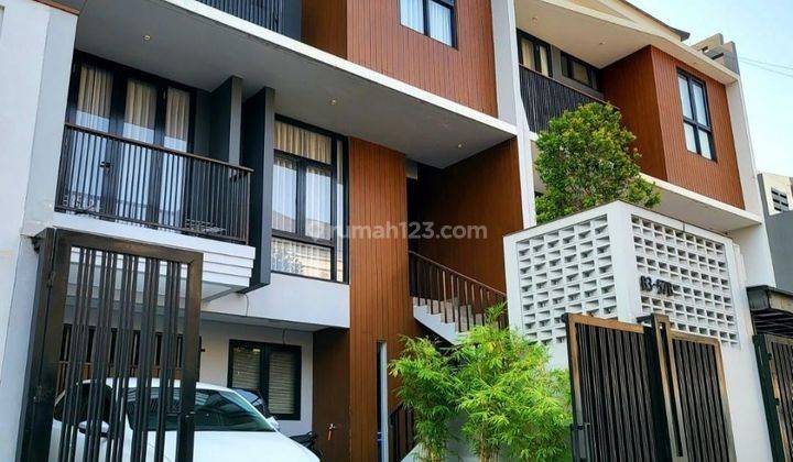 Rumah 3 lantai di ampera dekat kemang jakarta selatan 1